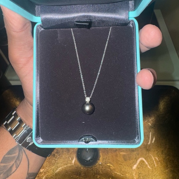 Tiffany Pearl & Diamond on 18K White Gold Necklace - Picture 2 of 2